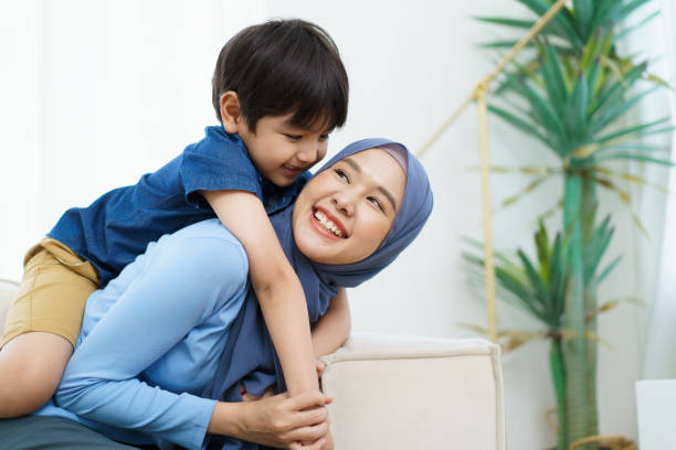 “Membangun Hubungan yang Kuat dengan Anak selama Puasa Ramadhan: Cara Efektif untuk Menguatkan Ikatan Keluarga”